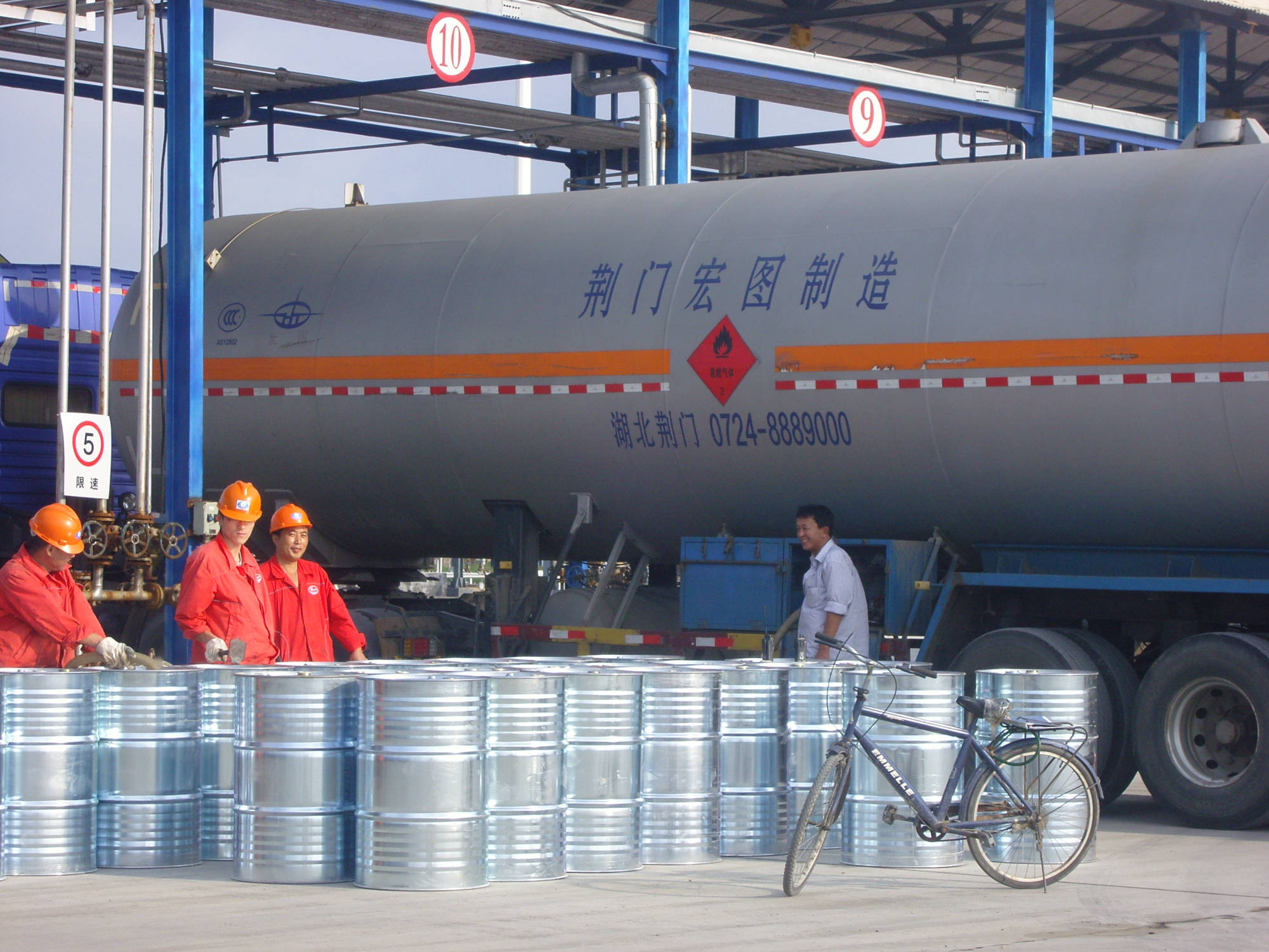 n-Hexane Delivery in Drums or ISO Tank